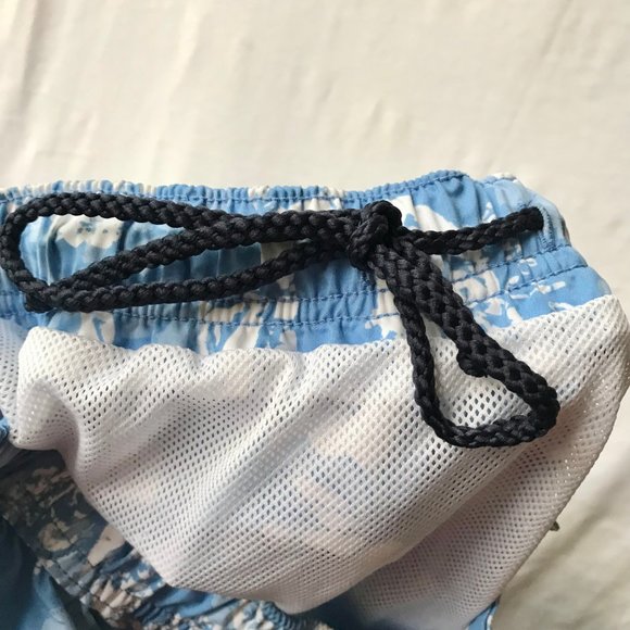 Vineyard Vines Swim Trunks Mens Size XL 18 Blue Bathing Suit Turtle Fish Dolphin - Picture 14 of 16